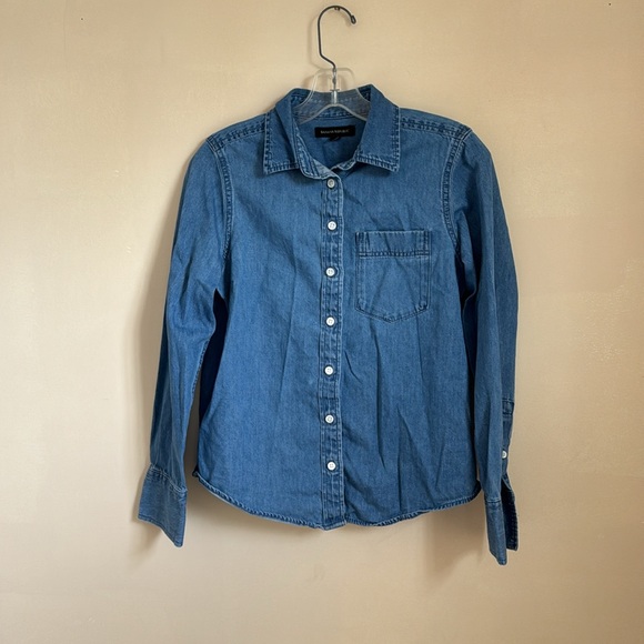 Classic Denim Shirt Banana Republic size XS - Picture 2 of 3